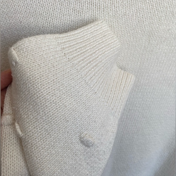 Levi’s Cherry Sweater Size M. - Picture 8 of 8